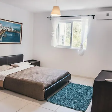 Apartment Afentrika City Larnaca